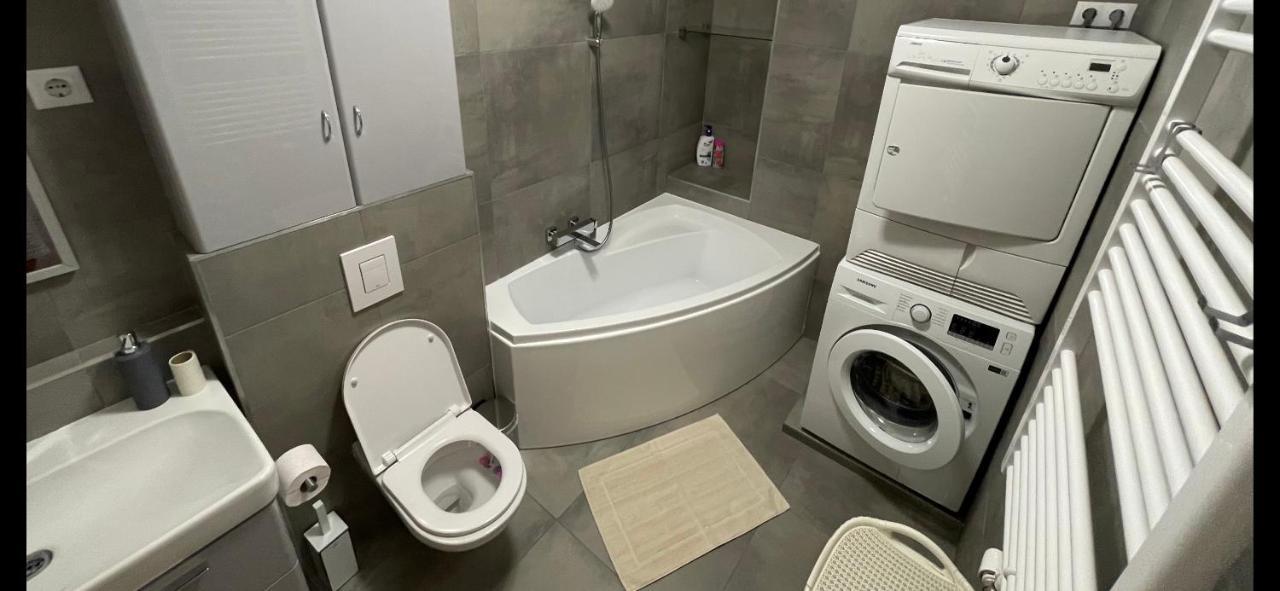 N.Cristian Apartment Boedapest Buitenkant foto