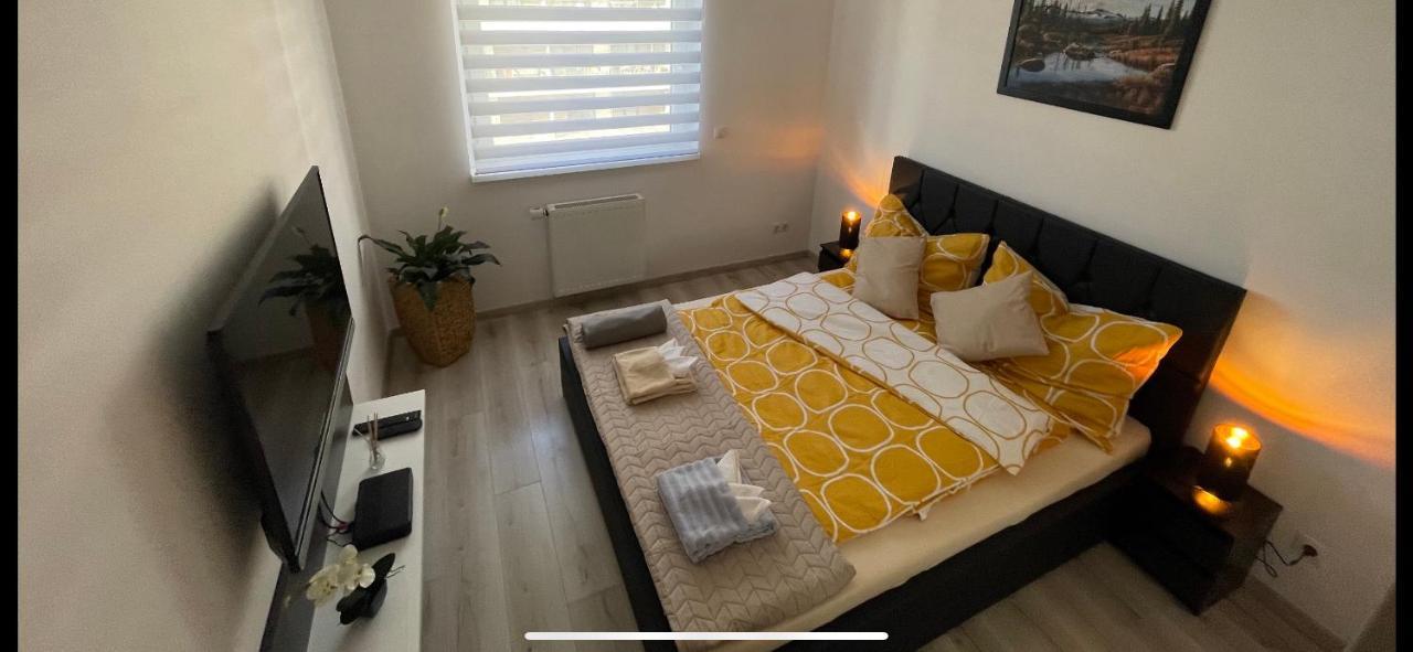 N.Cristian Apartment Boedapest Buitenkant foto